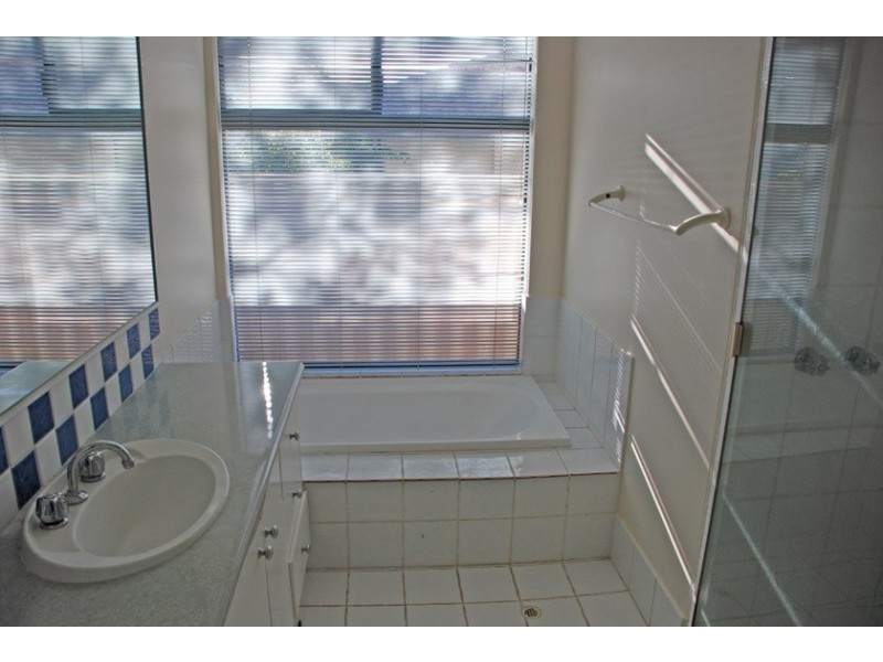 17 Constitution Gardens, Bibra Lake WA 6163