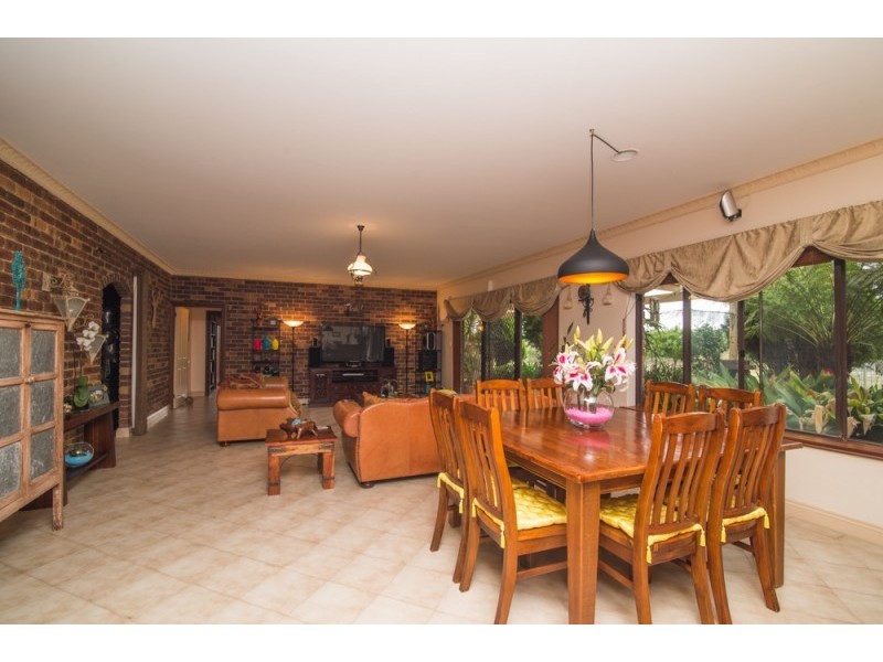 981 Anketell Road, Oakford WA 6121