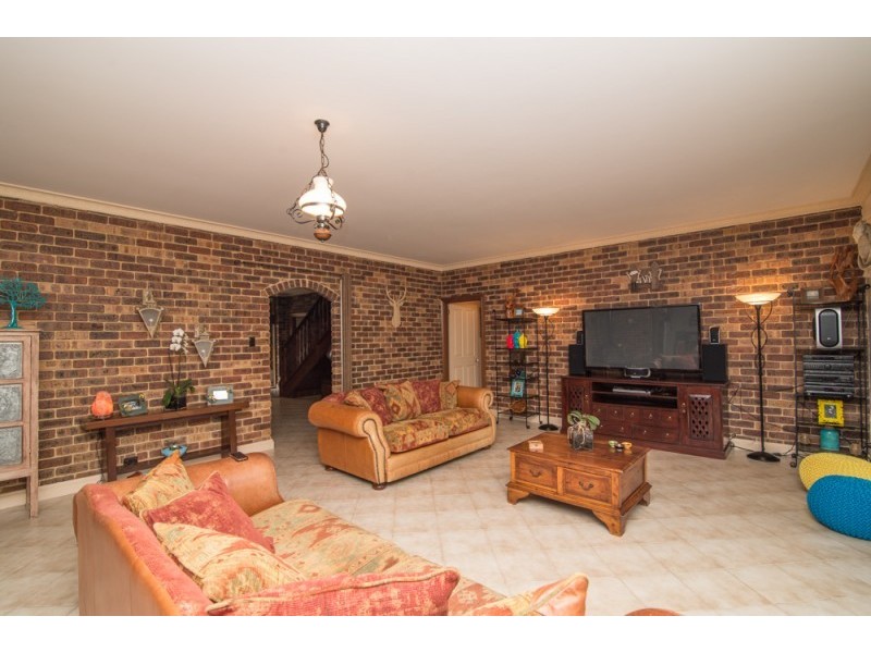 981 Anketell Road, Oakford WA 6121