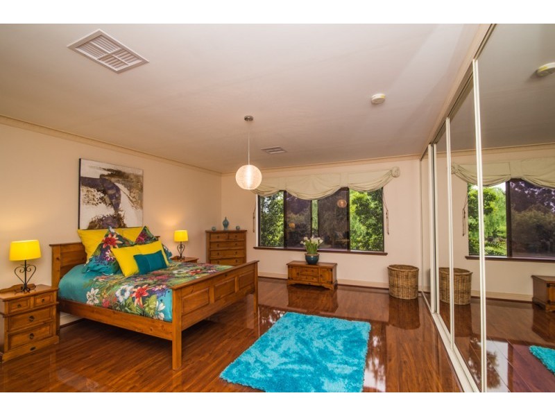 981 Anketell Road, Oakford WA 6121