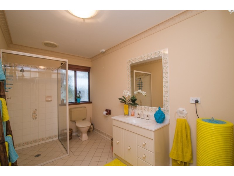 981 Anketell Road, Oakford WA 6121