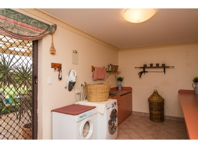 981 Anketell Road, Oakford WA 6121