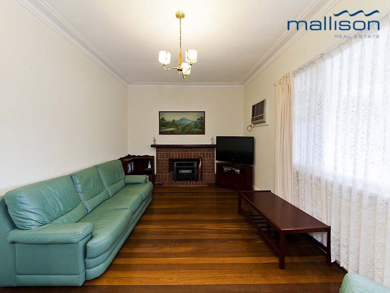 48 Nicholas Crescent, Hilton WA 6163