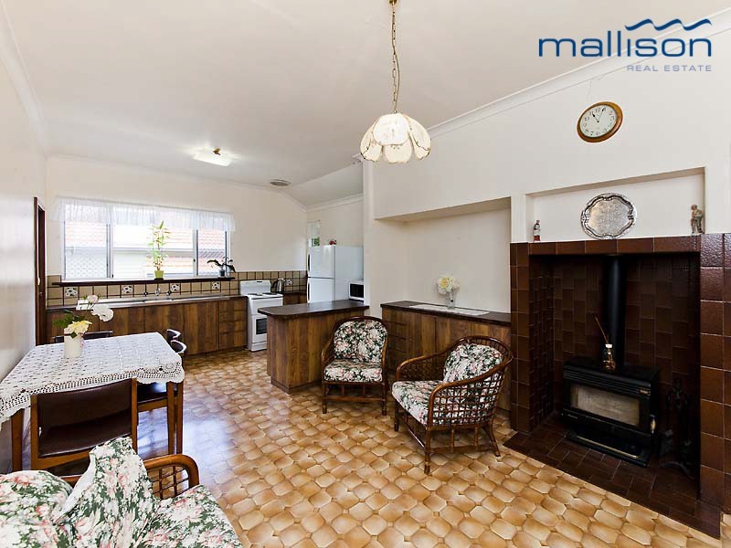 48 Nicholas Crescent, Hilton WA 6163