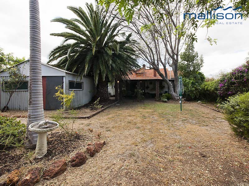 48 Nicholas Crescent, Hilton WA 6163