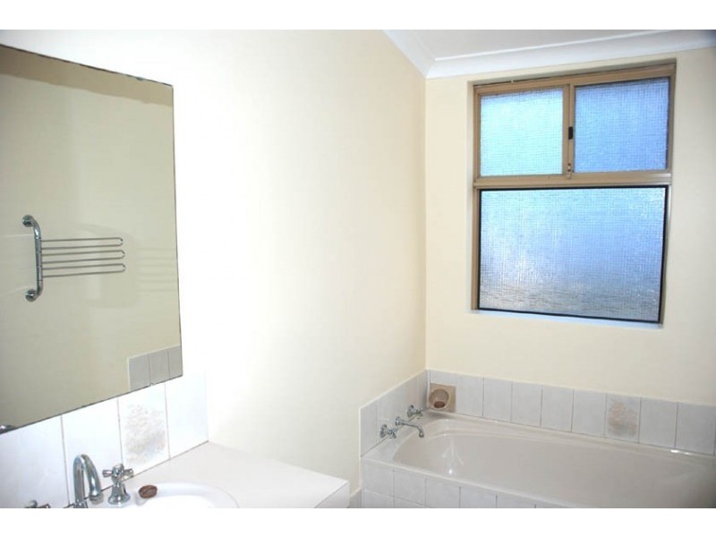 3/1-3 Stanbury place, Kardinya WA 6163