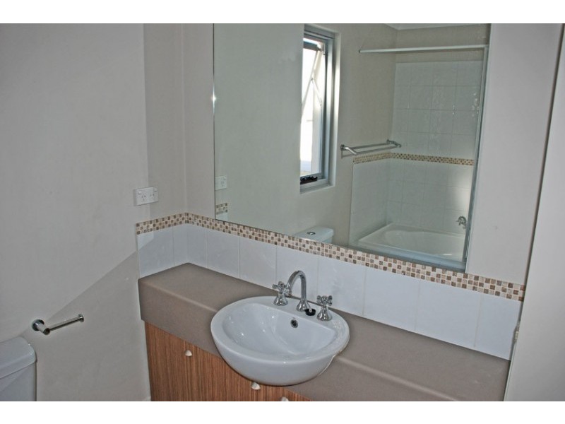 1/5 Ibera Way, Success WA 6164