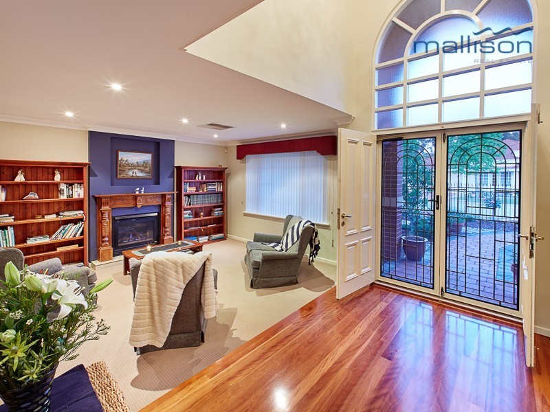 13 Cheshunt Gardens, North Lake WA 6163