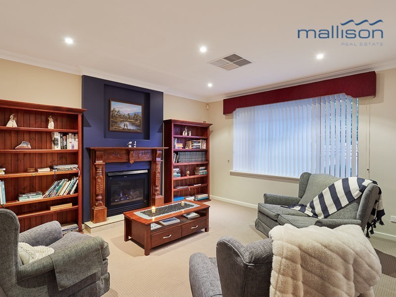 13 Cheshunt Gardens, North Lake WA 6163