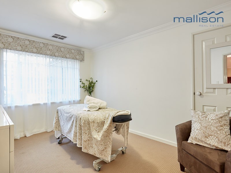 13 Cheshunt Gardens, North Lake WA 6163