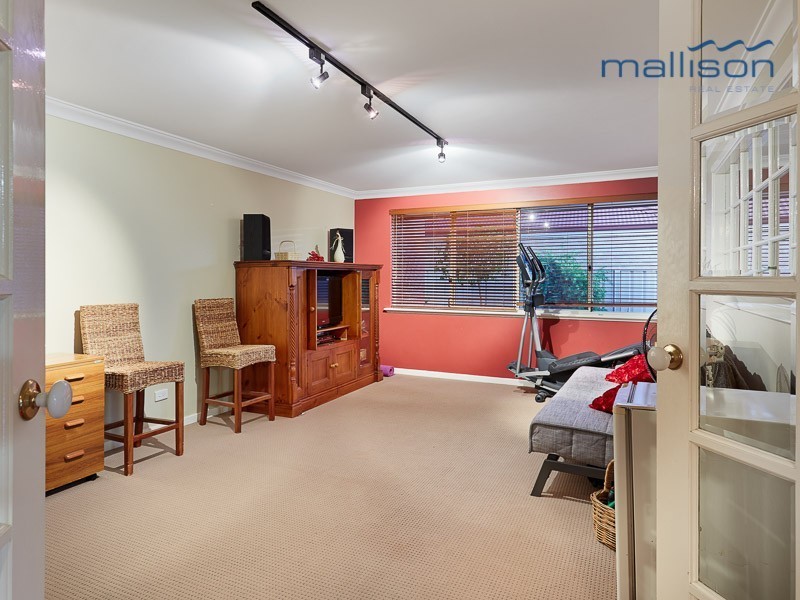 13 Cheshunt Gardens, North Lake WA 6163