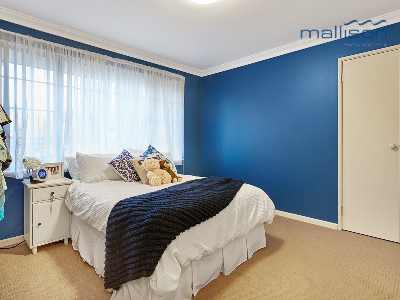 13 Cheshunt Gardens, North Lake WA 6163