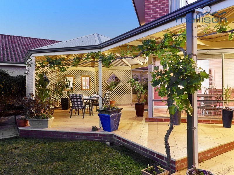 13 Cheshunt Gardens, North Lake WA 6163