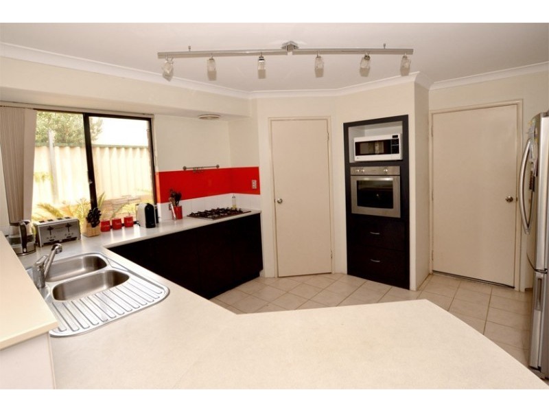 32 Moombaki Way, Bertram WA 6167