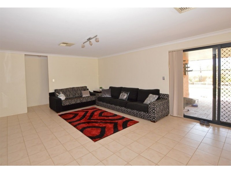 32 Moombaki Way, Bertram WA 6167