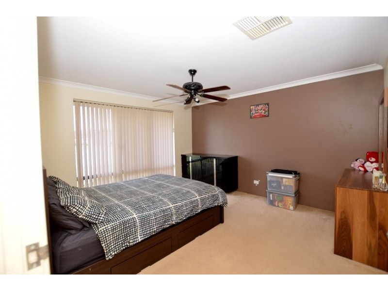 32 Moombaki Way, Bertram WA 6167