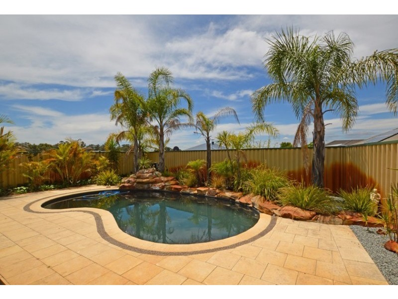 32 Moombaki Way, Bertram WA 6167