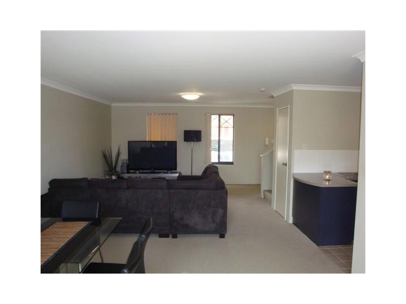 12/11 Choseley Place, Langford WA 6147