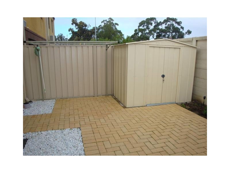 12/11 Choseley Place, Langford WA 6147