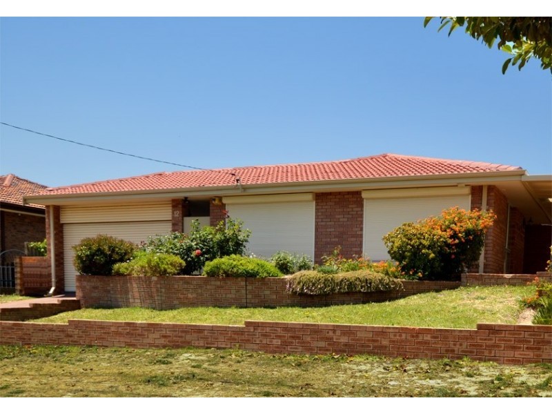 12 McCombe Avenue, Samson WA 6163