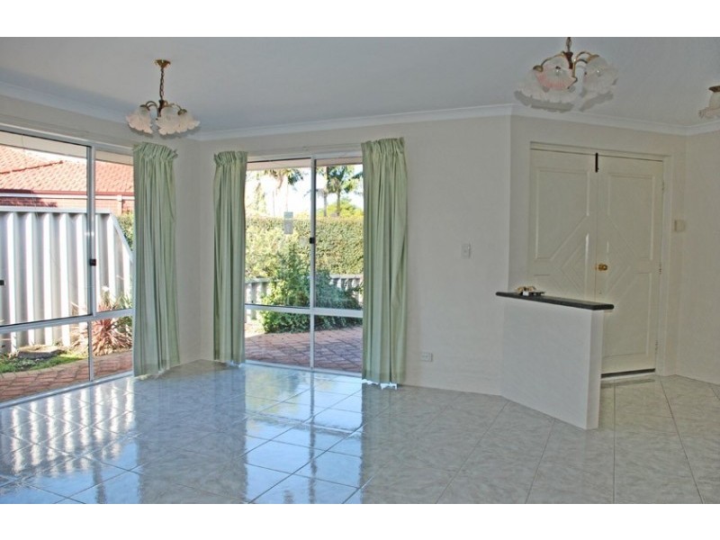 7 Westland Place, Waterford WA 6152