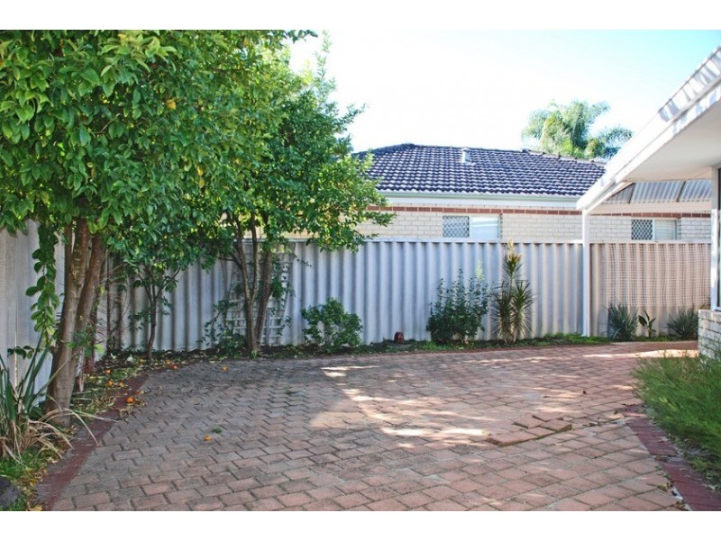 7 Westland Place, Waterford WA 6152