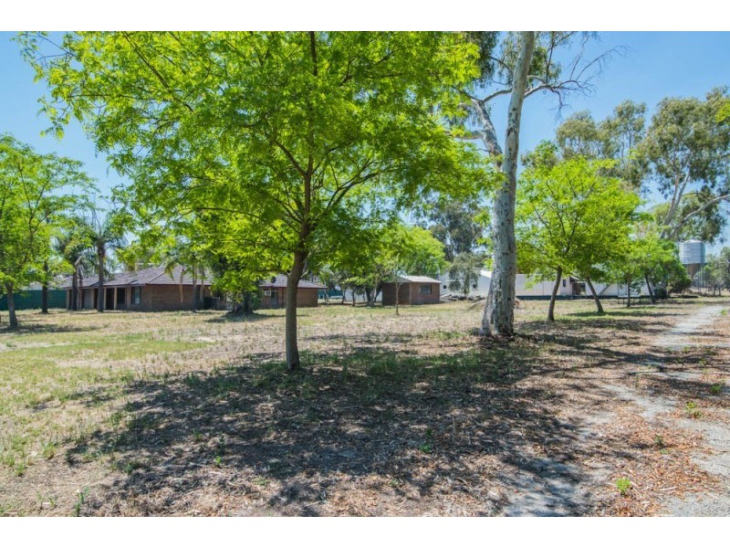 44 Tuart Road, Oakford WA 6121