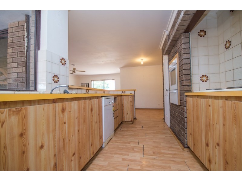 44 Tuart Road, Oakford WA 6121