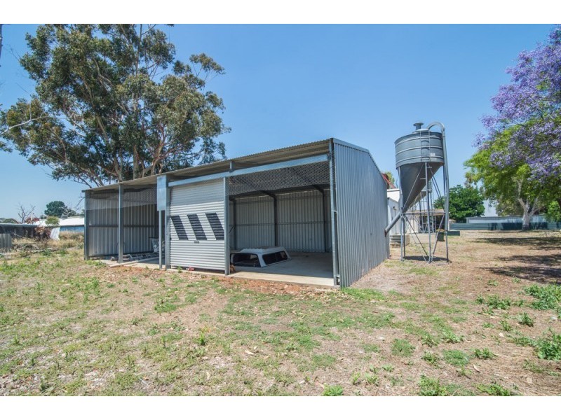 44 Tuart Road, Oakford WA 6121