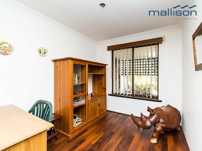 3 McGuiness Drive, Leeming WA 6149