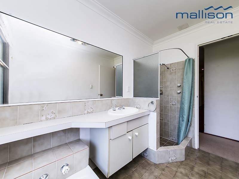 3 McGuiness Drive, Leeming WA 6149