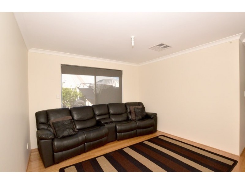 7 Stokesay Street, Orelia WA 6167