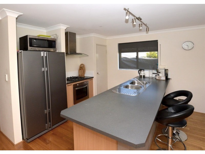 7 Stokesay Street, Orelia WA 6167