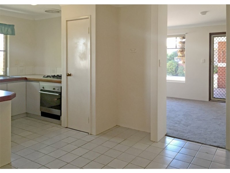 2/2 Hobley Street, Mandurah WA 6210