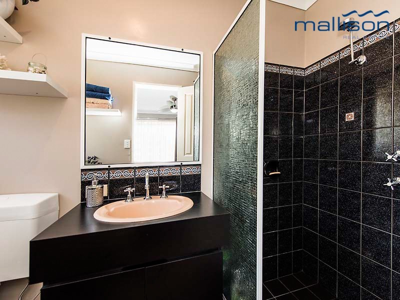 12 Oceanic Court, Port Kennedy WA 6172