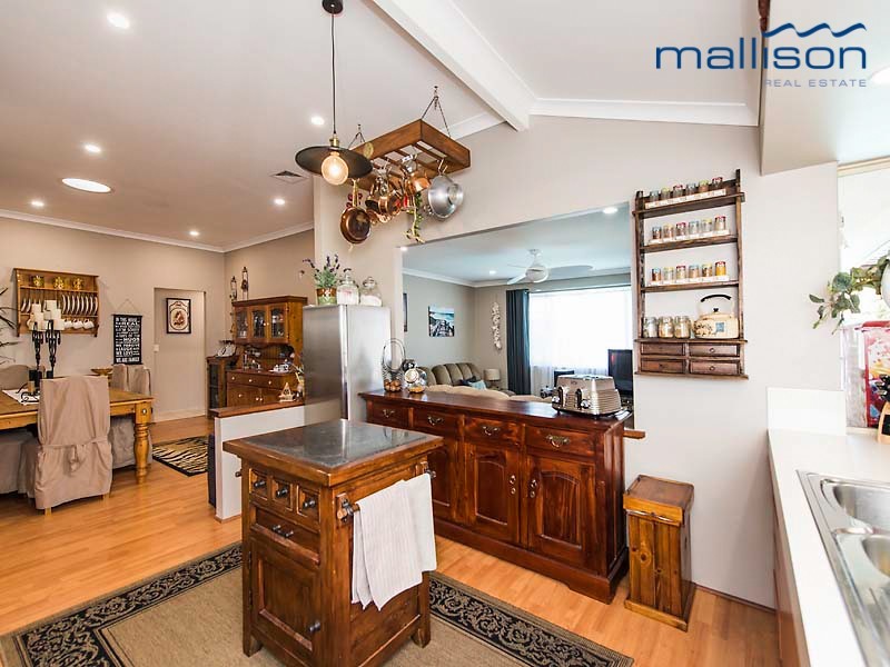 12 Oceanic Court, Port Kennedy WA 6172