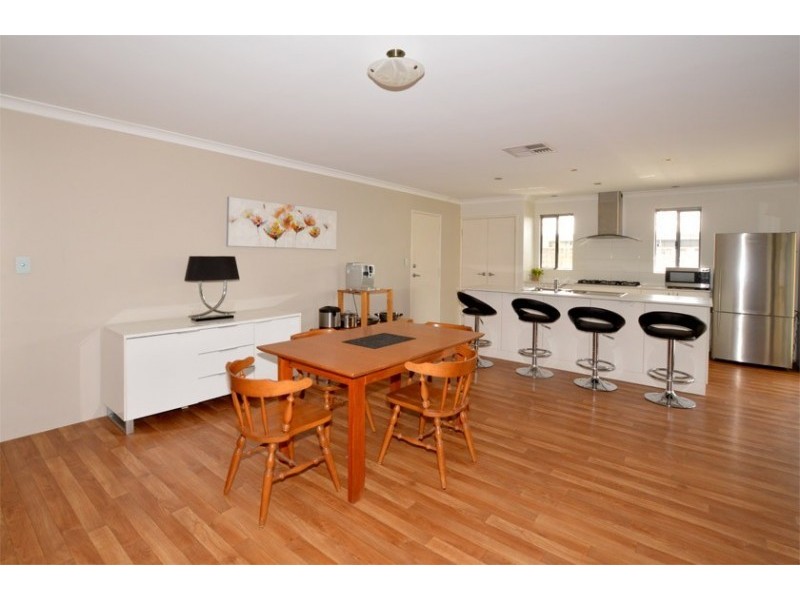 31 Gemstone Parade, Wellard WA 6170