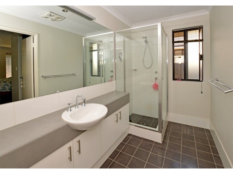 31 Gemstone Parade, Wellard WA 6170