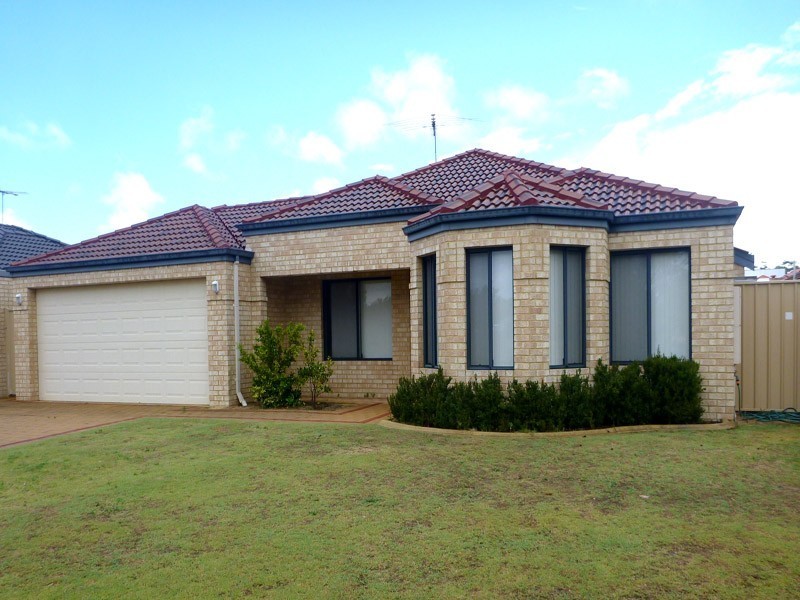 38B Pennlake Drive, Spearwood WA 6163