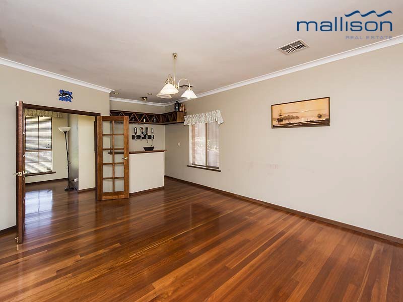 15 Haywood Trail, Leeming WA 6149