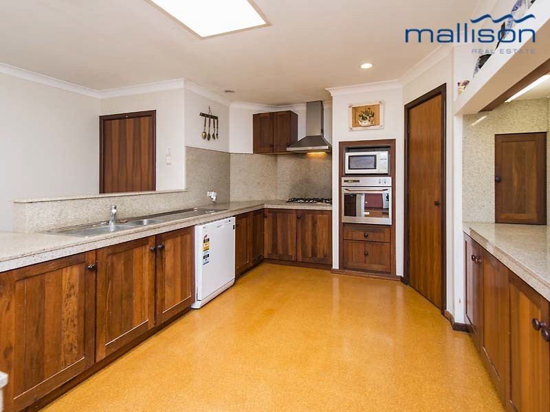 15 Haywood Trail, Leeming WA 6149