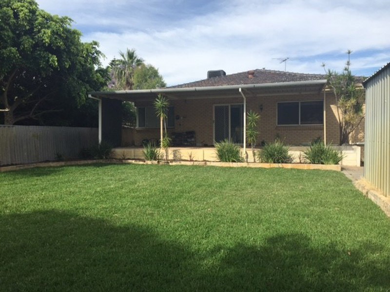 15 Tullamore, Thornlie WA 6108