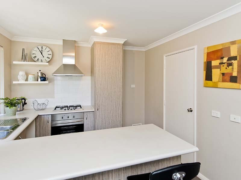 22/11 Hazlett Way, Canning Vale WA 6155