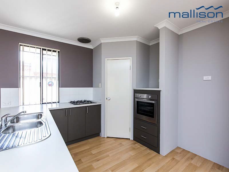 35 Camden Boulevard, Aubin Grove WA 6164