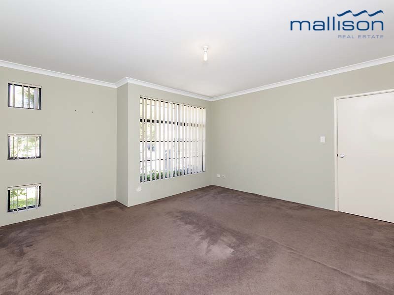 35 Camden Boulevard, Aubin Grove WA 6164