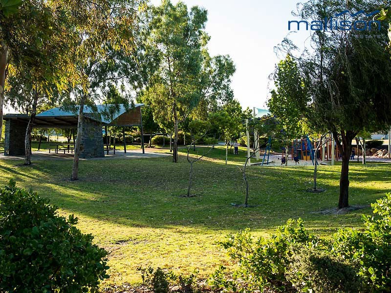 35 Camden Boulevard, Aubin Grove WA 6164