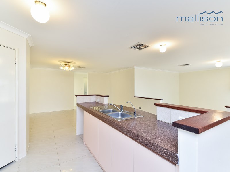 1 Barcroft Court, Atwell WA 6164