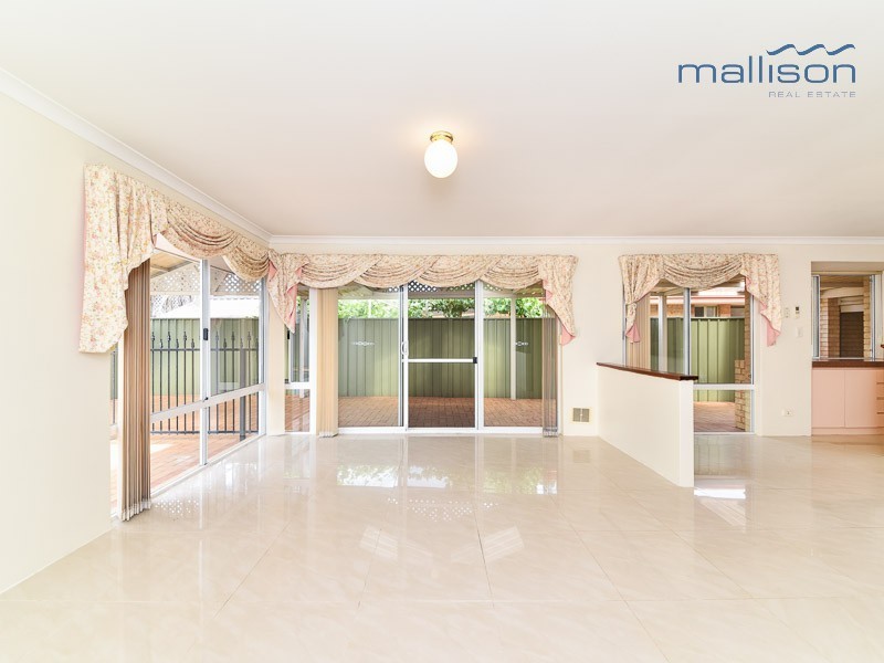 1 Barcroft Court, Atwell WA 6164
