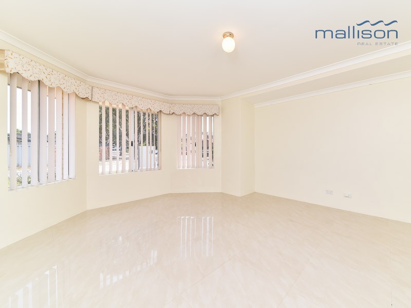 1 Barcroft Court, Atwell WA 6164
