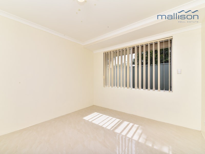 1 Barcroft Court, Atwell WA 6164